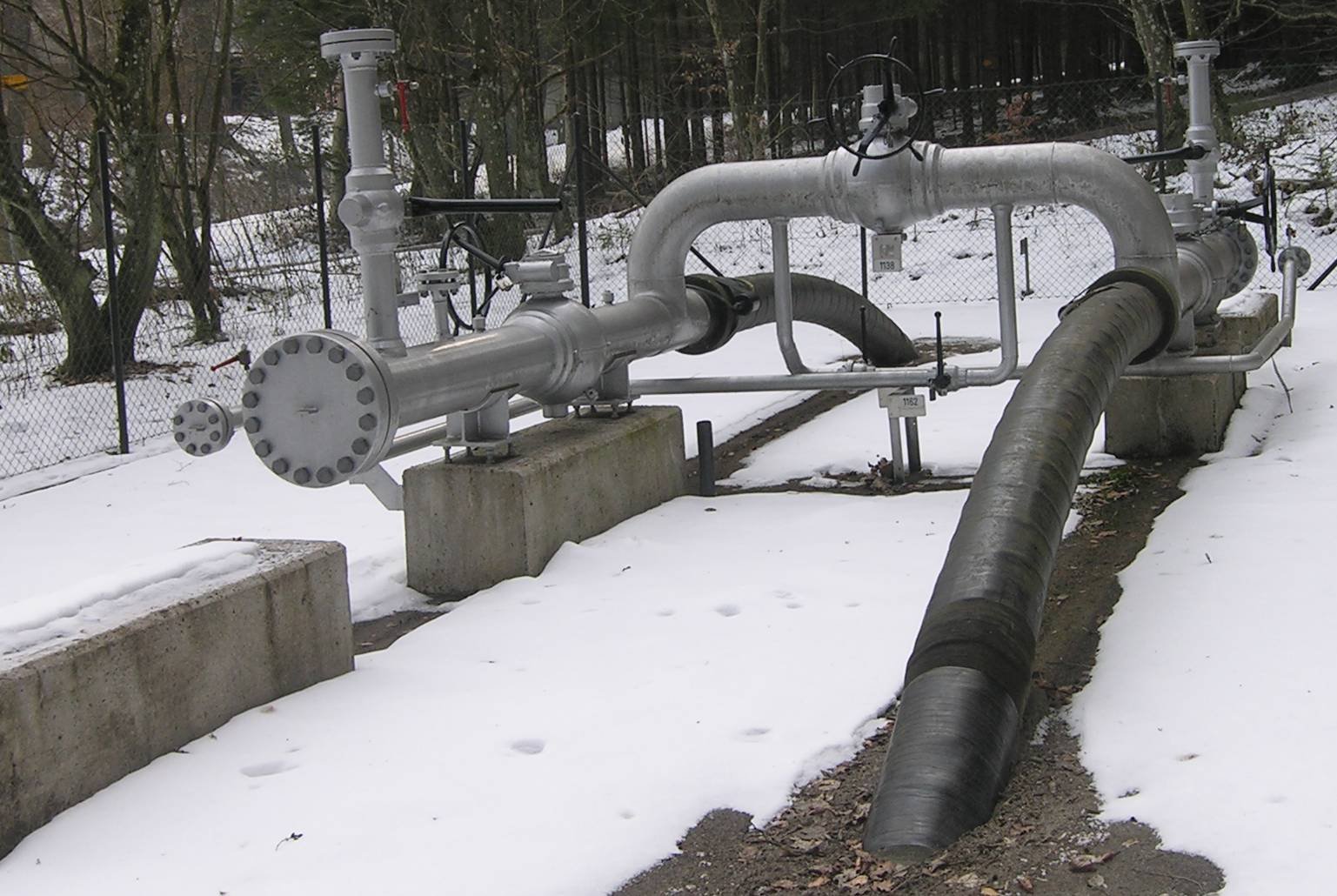 Pipeline_device