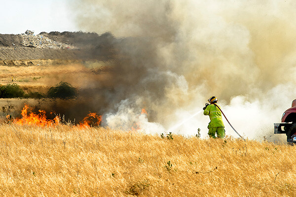 fighting-grass-fire