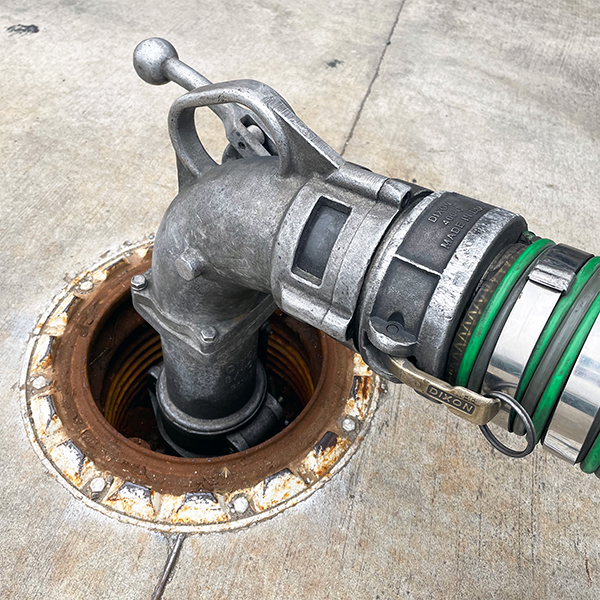 Dixon Bayco drop elbow in action